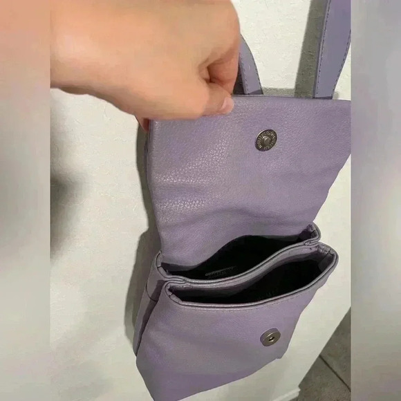 Steve Madden Toni Convertible Crossbody Shoulder Bag in Iris Purple - Picture 4 of 7